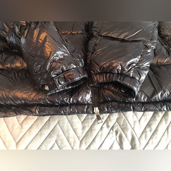 Womens moncler Puffer Jacket - Picture 5 of 14